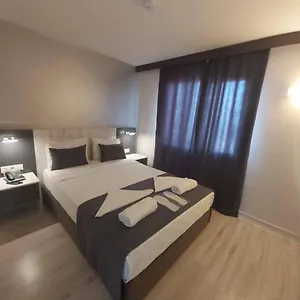 Otel Barış, Kuşadası